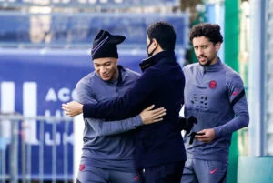 Mercato PSG : Mbappé au Real, une promesse brisée qui choque 7 Kylian Mbappé et Nasser Al-Khelaïfi