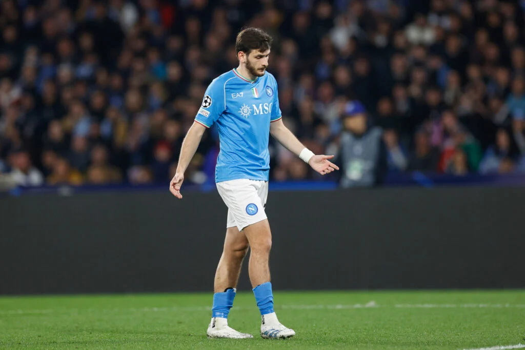 Coup de théâtre : Le PSG devancé pour le transfert de Khvicha Kvaratskhelia ? 4 Khvicha Kvaratskhelia