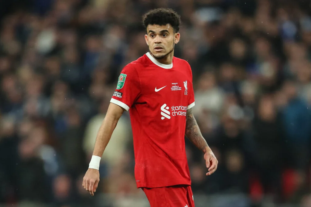 PSG : L’UEFA sanctionne Luis Diaz après son tacle sur Hakimi 4 Luis Diaz
