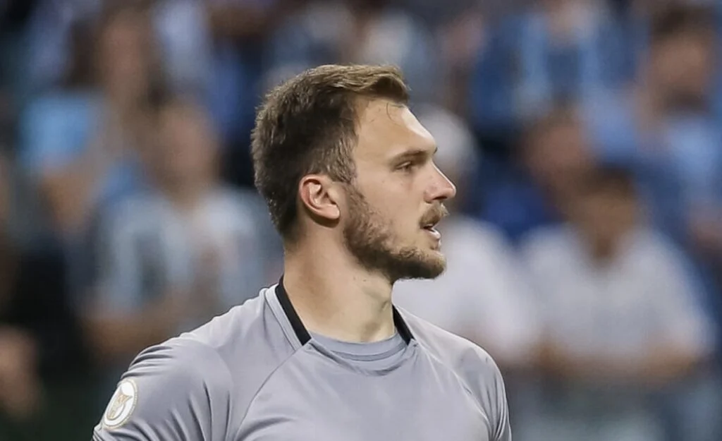 Mercato OL : Révélation sur le futur transfert de Perri 4 Lucas Perri, ok pour OL-PSG