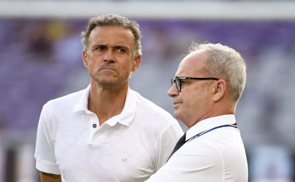 Mercato PSG : Un crack espagnol répond sèchement à Enrique 4 Luis Enrique et Luis Campos du PSG