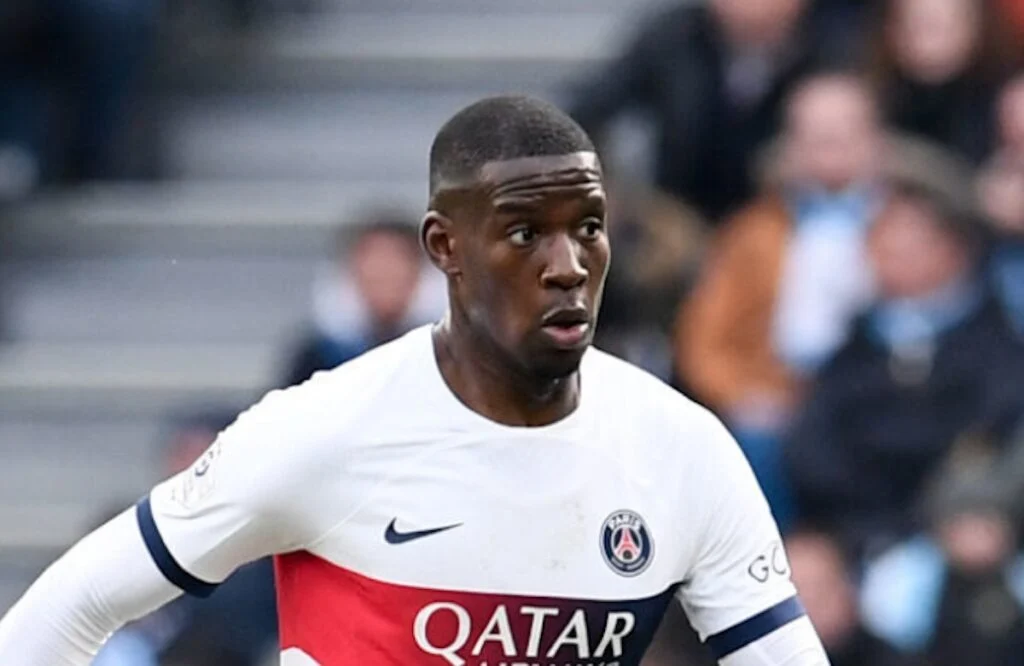 Mercato PSG : Nordi Mukiele rejoint le Bayer Leverkusen (Officiel) ! 4 Nordi Mukiele quitte le PSG pour le Bayer Leverkusen