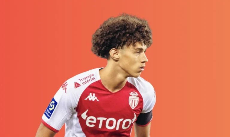 PSG : C’est fait, Maghnes Akliouche a signé son contrat ! 2 Maghnes Akliouche