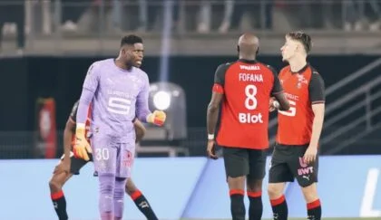 Stade Rennais : La grosse tuile pour Brice Samba avant Nice 5 SRFC : Habib Beye fragilisé, Seko Fofana et Brice Samba veulent sa peau