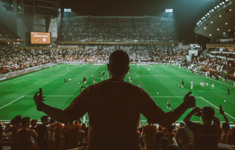 Cote combinée au football : méthode de calcul et stratégies