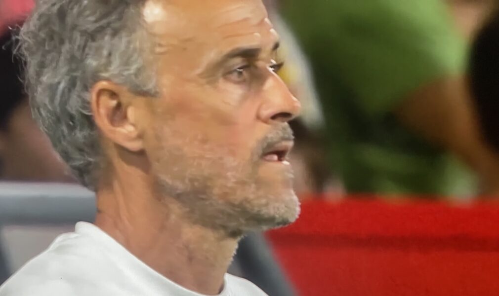 Mercato PSG : La sortie surprise de Luis Enrique sur Barcola et Mbaye 4 Mercato PSG : La sortie surprise de Luis Enrique sur Barcola et Mbaye