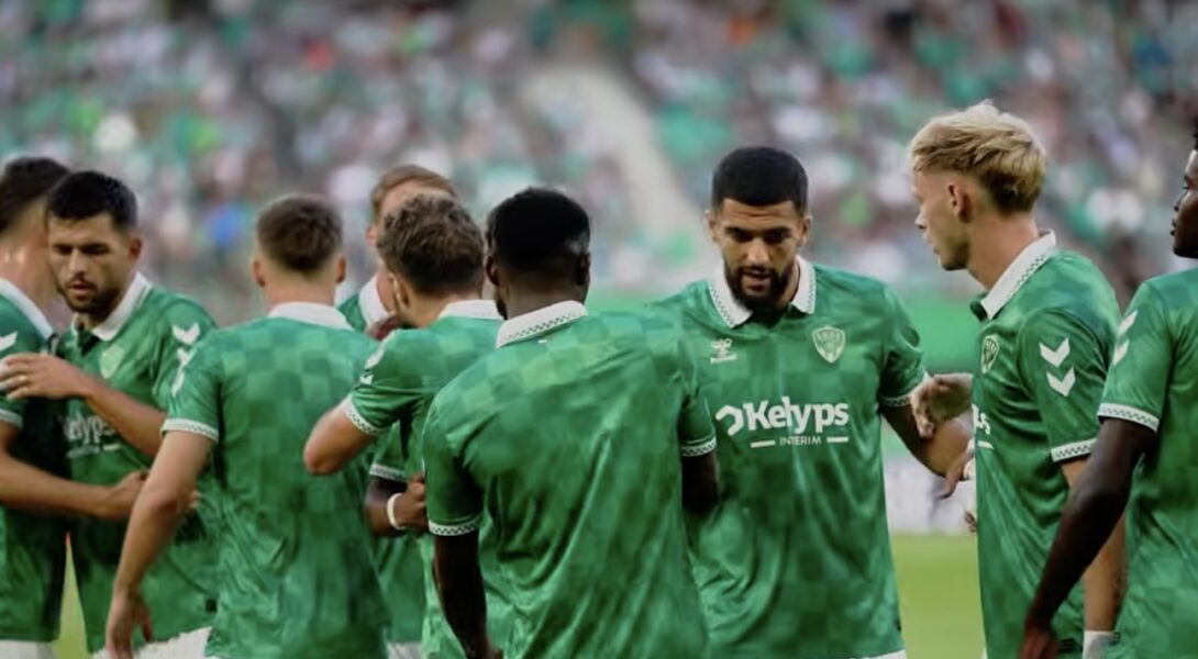 ASSE : Csongvai fixe le cap après la défaite à Dunkerque 4 Groupe de l'AS Saint-Etienne ASSE Naïr Sohaib