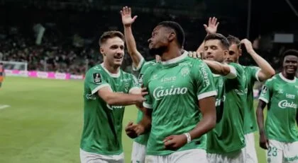 ASSE : L2, la force collective de Saint Etienne fait la différence 5 Célébration Asse