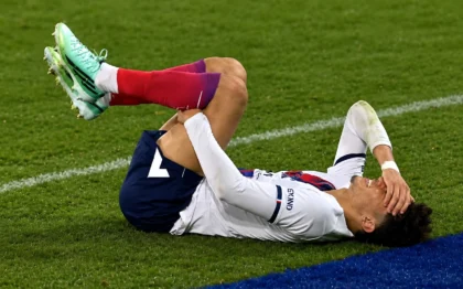 PSG : cheville d'Akliouche, la photo terrifiante du tacle 5 Maghnes Akliouche