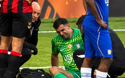 Emiliano Martínez sur civière, énorme frayeur pour Chelsea 5 Emiliano Martínez sur civière, énorme frayeur pour Chelsea