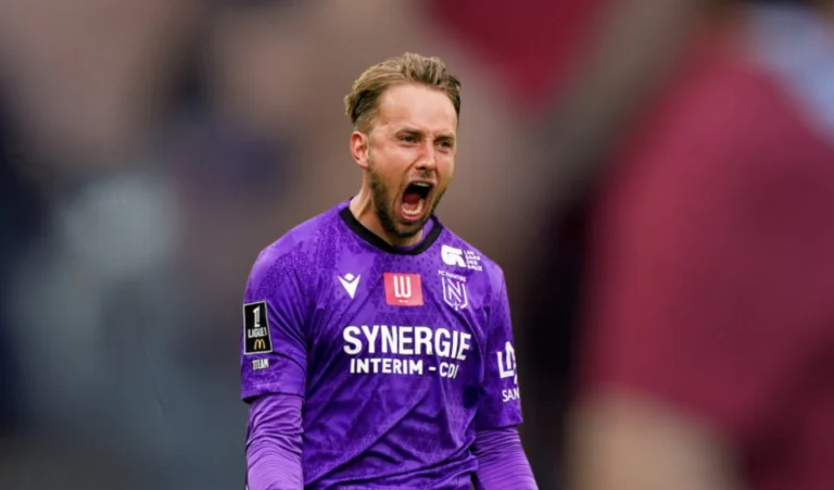 FC Nantes : Patrik Carlgren renverse la hiérarchie, Dupé sous pression 14 FC Nantes : Patrik Carlgren renverse la hiérarchie, Dupé sous pression