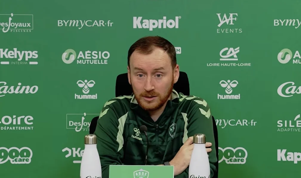 Red Star-ASSE : un gardien de 20 ans pour garder la 1ère place 4 Ian Cathro et l'ASSE