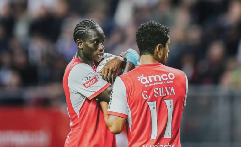Qui est Mario Dorgeles, l'Ivoirien que le PSG a placé sous option ? 50 Mario Dorgeles : le PSG verse 3,3 M€ à Braga, un signal important