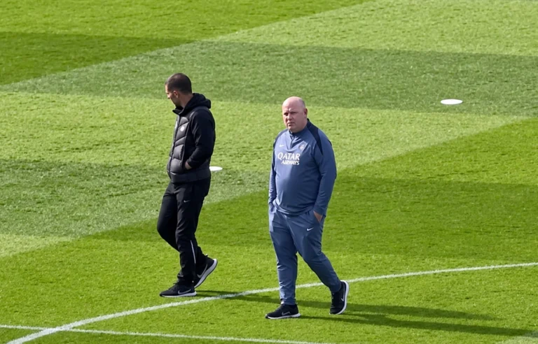 Mercato : Le PSG voudrait virer le grand Jonathan Calderwood 17 Mercato : Le PSG voudrait virer le grand Jonathan Calderwood