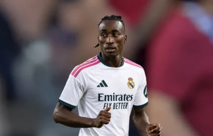 « Salvar » Yan Diomandé, l'ivoirien à 125 M€ qui sauve le Real 5 « Salvar » Yan Diomandé, la recrue historique à 125 M€ qui sauve le Real