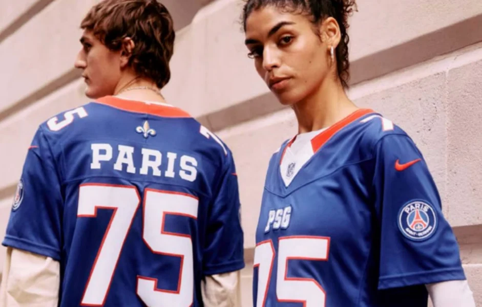 Maillot PSG x NFL : l’offensive officielle de Paris aux US 5 Le maillot PSG x NFL bleu floqué Paris 75